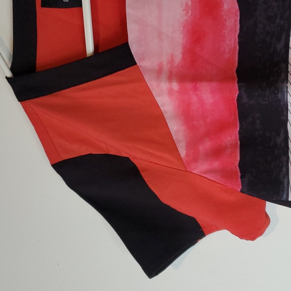 Plains & Prints sheer artcore top with black silhouettes of painted people - Picture 4 of 11